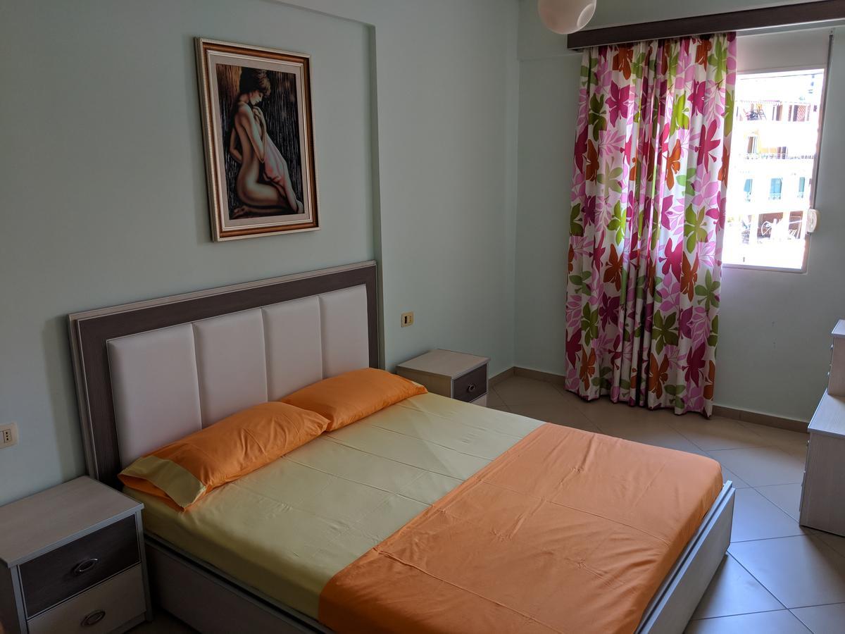 Seafront Apartment ซารานเดอ ภายนอก รูปภาพ