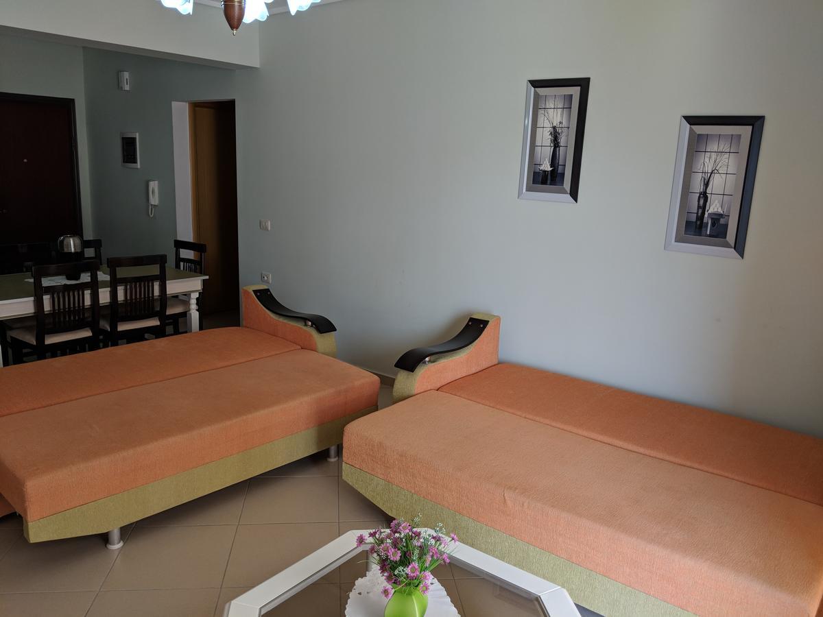 Seafront Apartment ซารานเดอ ภายนอก รูปภาพ