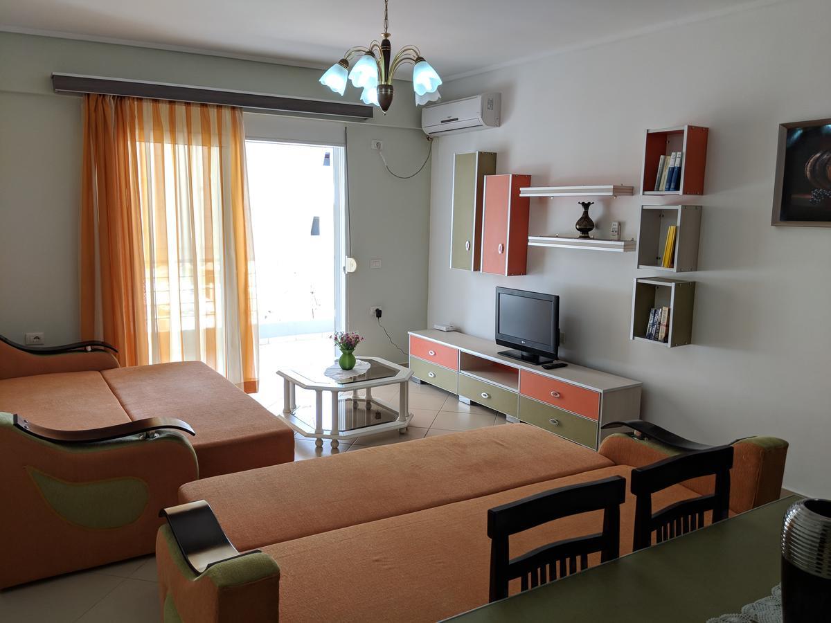 Seafront Apartment ซารานเดอ ภายนอก รูปภาพ