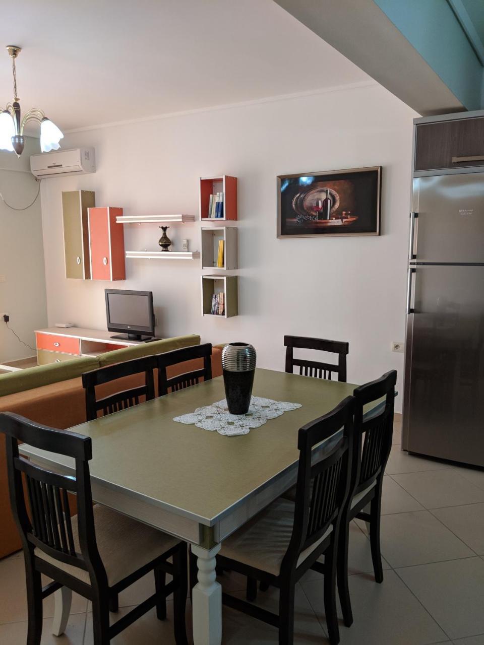 Seafront Apartment ซารานเดอ ภายนอก รูปภาพ
