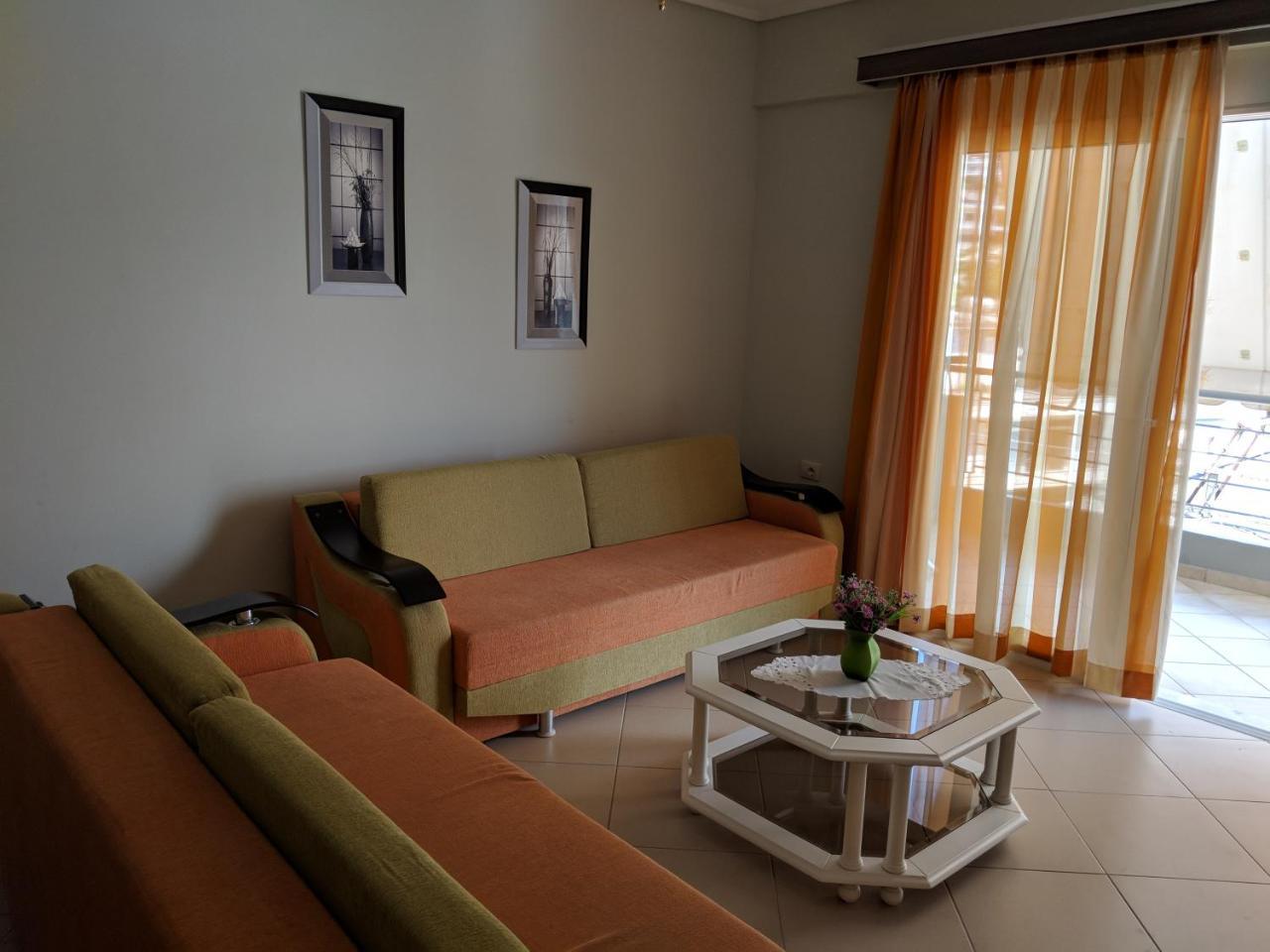 Seafront Apartment ซารานเดอ ภายนอก รูปภาพ